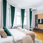 Titova Street Design Triplex Διαμέρισμα