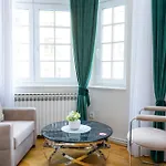 Διαμέρισμα Titova Street Design Triplex