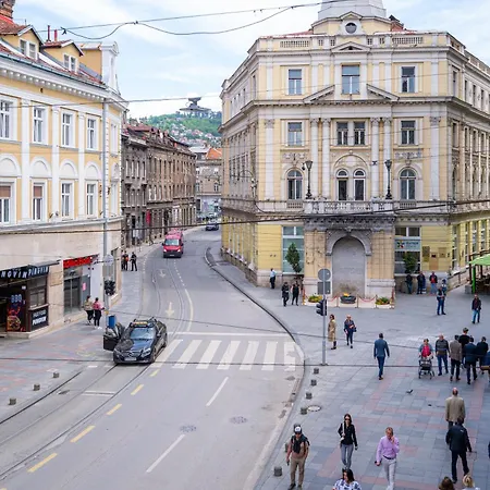 Titova Street Design Triplex 아파트 *